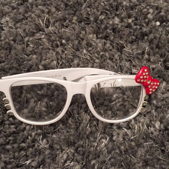 Kitten style Sun Glasses - Picture 4 of 5